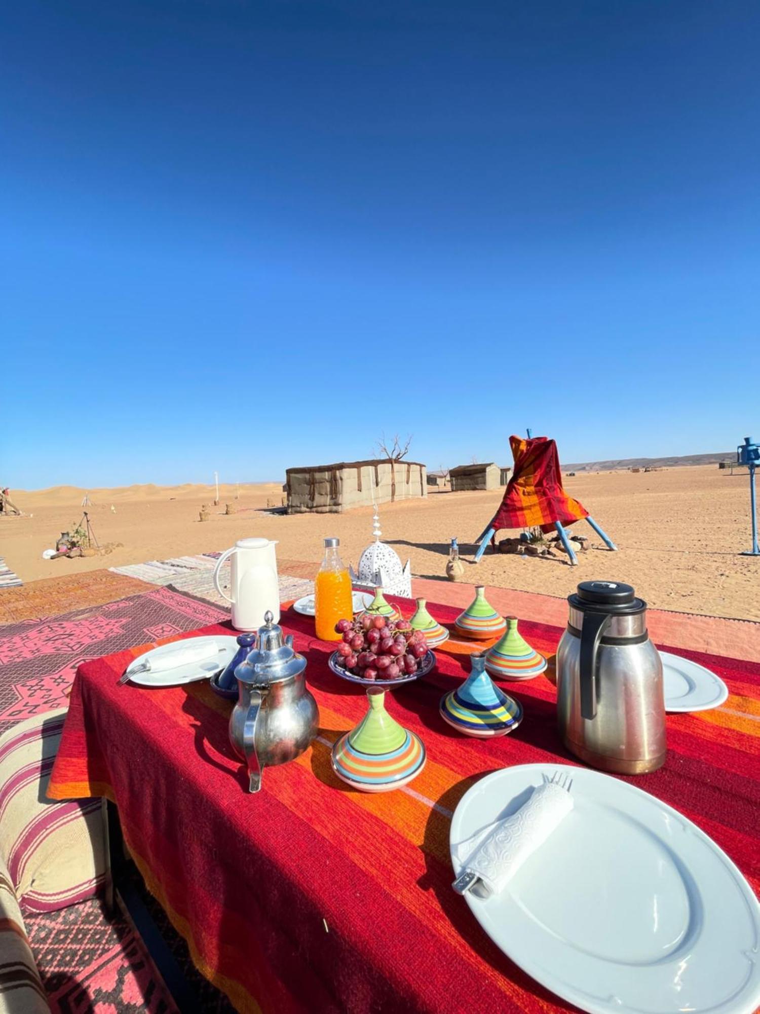 Mhamid Sahara Camp Activities - Le Chant Du Sable M'Hamid Exterior foto