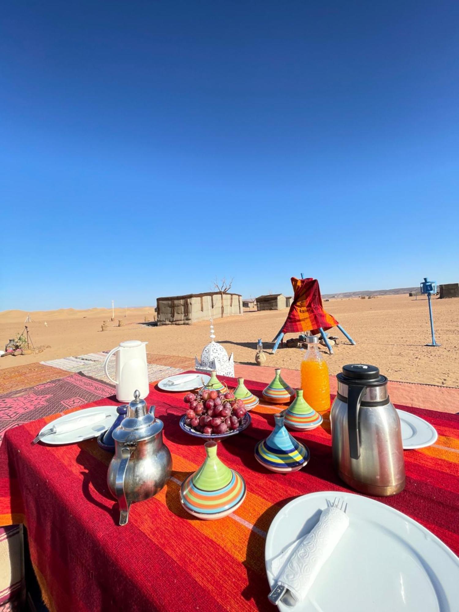 Mhamid Sahara Camp Activities - Le Chant Du Sable M'Hamid Exterior foto