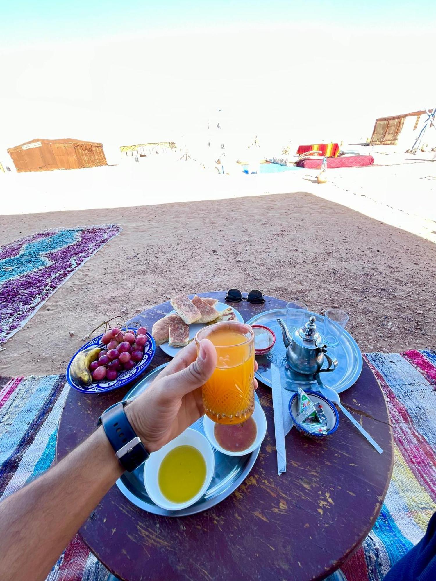 Mhamid Sahara Camp Activities - Le Chant Du Sable M'Hamid Exterior foto